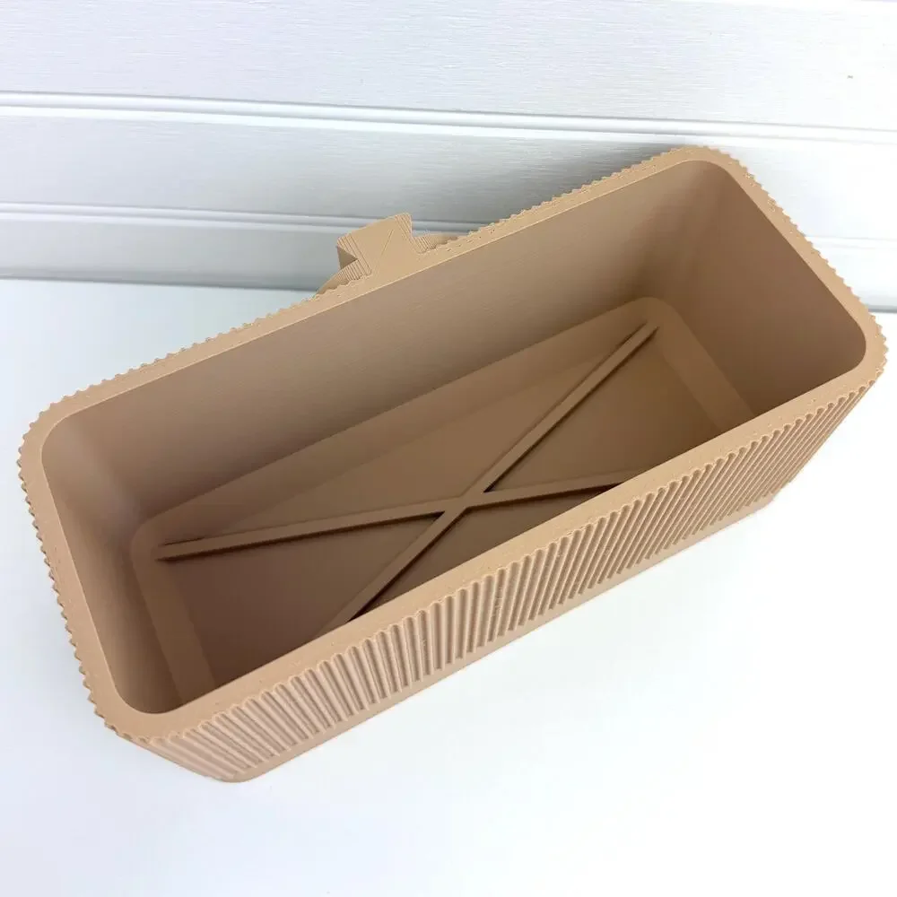 Groven Wall Planter, Indoor Hanging Plant Pot, Ribbed Design
